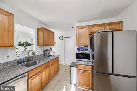 Kitchen - 12014 Swallow Falls Ct, Silver Spring, MD 20904 photo 2 of 3