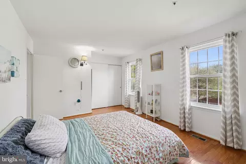 Bedroom - 12014 Swallow Falls Ct, Silver Spring, MD 20904 photo 4 of 9