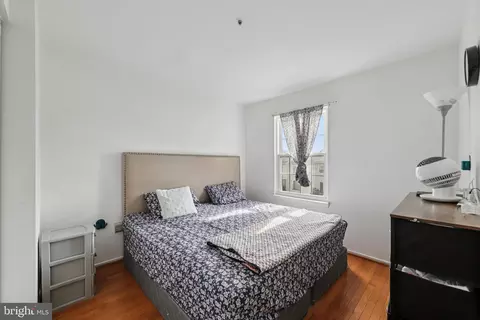 Bedroom - 12014 Swallow Falls Ct, Silver Spring, MD 20904 photo 5 of 9