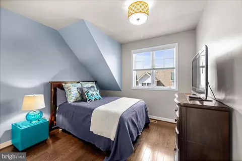 Bedroom - 8608 Springvale Rd, Silver Spring, MD 20910 photo 2 of 4