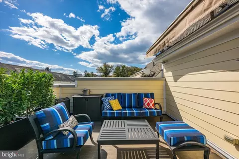 Exterior - 8608 Springvale Rd, Silver Spring, MD 20910 photo 3 of 4