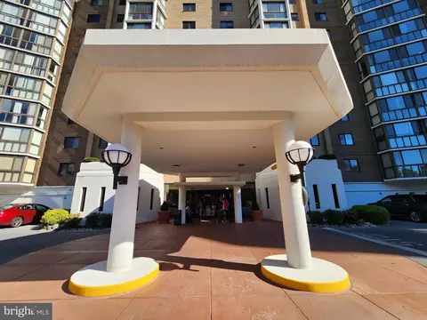 15100 Interlachen Dr #4-701, Silver Spring, MD 20906 photo 2