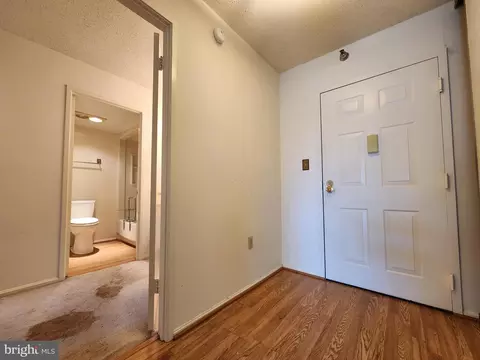 15100 Interlachen Dr #4-701, Silver Spring, MD 20906 photo 5