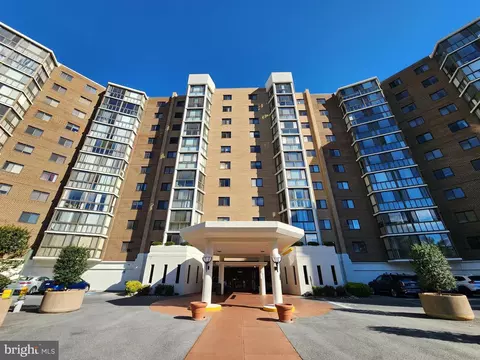 15100 Interlachen Dr #4-701, Silver Spring, MD 20906 photo 3