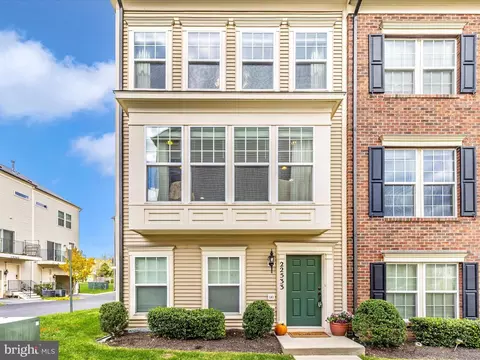 22533 Phillips St #1501, Clarksburg, MD 20871
