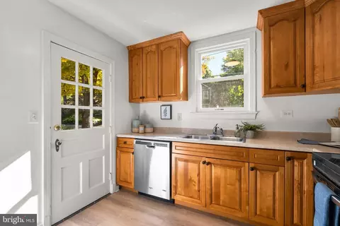 8702 Reading Rd, Silver Spring, MD 20901 photo 15