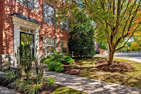2201 Kimball Pl, Silver Spring, MD 20910 photo 4