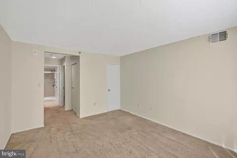 15101 Interlachen Dr #1-123, Silver Spring, MD 20906 photo 13