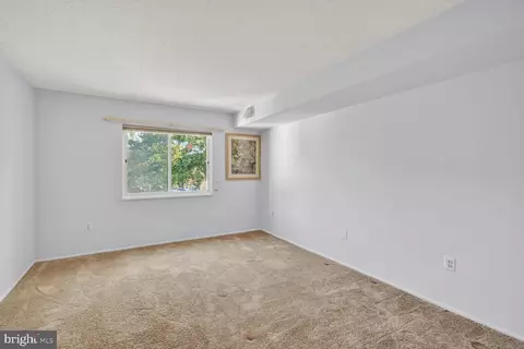 15101 Interlachen Dr #1-123, Silver Spring, MD 20906 photo 9