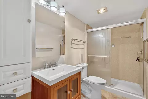 15101 Interlachen Dr #1-123, Silver Spring, MD 20906 photo 15