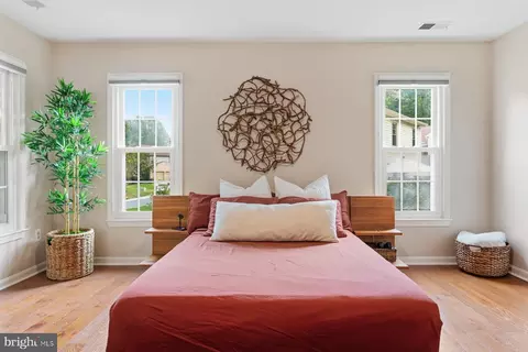 Bedroom - 2501 Countryside Dr, Silver Spring, MD 20905 photo 2 of 6