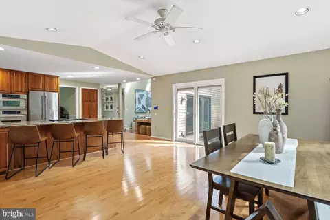 Dining - 2501 Countryside Dr, Silver Spring, MD 20905 photo 1 of 2