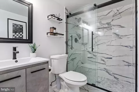 Bath - 2501 Countryside Dr, Silver Spring, MD 20905 photo 3 of 3