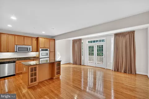 1755 Chiswick Ct, Silver Spring, MD 20904 photo 7