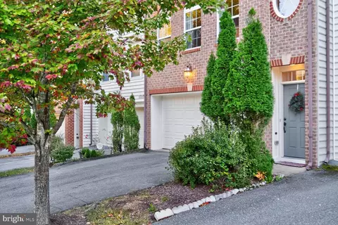 1755 Chiswick Ct, Silver Spring, MD 20904 photo 2