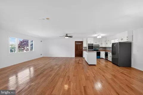 Living - 2304 Michigan Ave, Silver Spring, MD 20910 photo 3 of 3