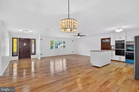 Living - 2304 Michigan Ave, Silver Spring, MD 20910 photo 1 of 3
