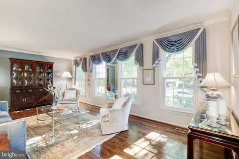 2611 Bainbridge Ln, Silver Spring, MD 20906 photo 4