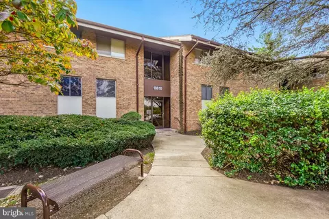 18610 Walkers Choice Rd #18610, Montgomery Village, MD 20886