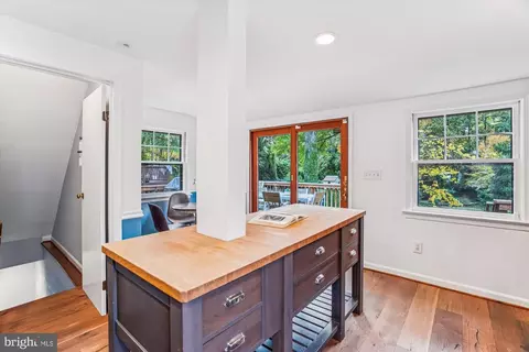 Kitchen - 751 Silver Spring Ave, Silver Spring, MD 20910 photo 5 of 6
