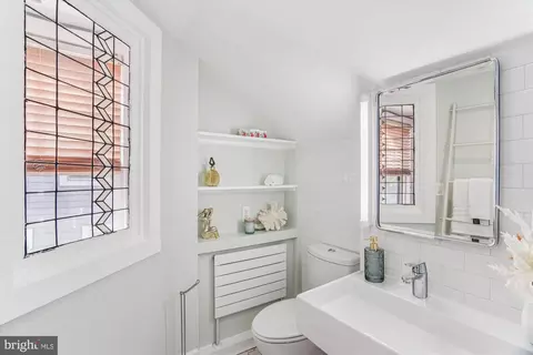 Bath - 751 Silver Spring Ave, Silver Spring, MD 20910 photo 4 of 6
