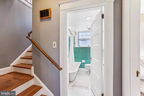 Entry Way - 751 Silver Spring Ave, Silver Spring, MD 20910 photo 1 of 2