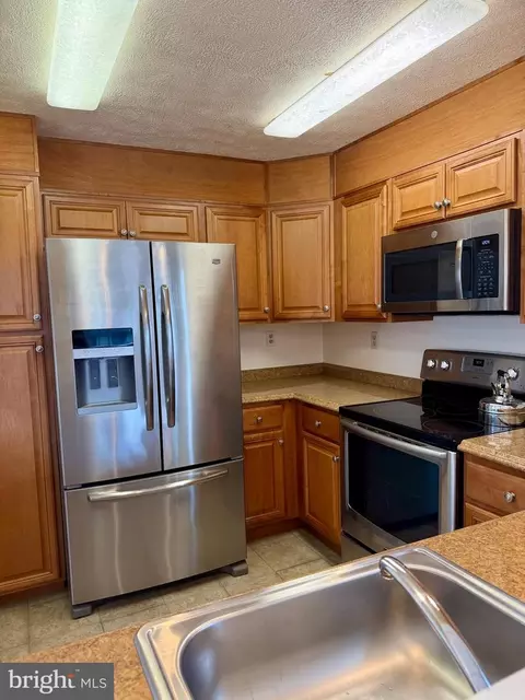 Kitchen - 15418 Bramblewood Dr #20-C, Silver Spring, MD 20906 photo 2 of 3