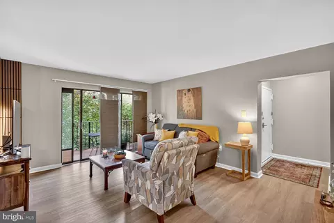 17801 Buehler Rd #112, Olney, MD 20832 photo 2