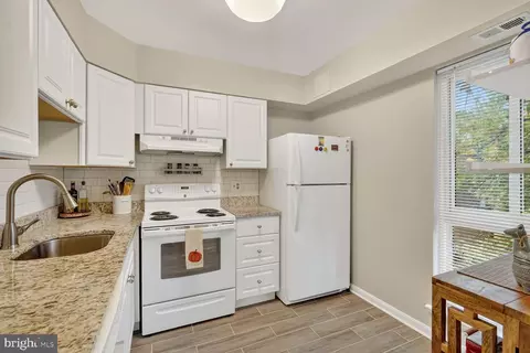 17801 Buehler Rd #112, Olney, MD 20832 photo 9