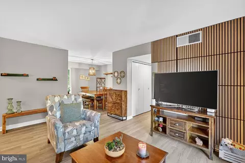 17801 Buehler Rd #112, Olney, MD 20832 photo 5