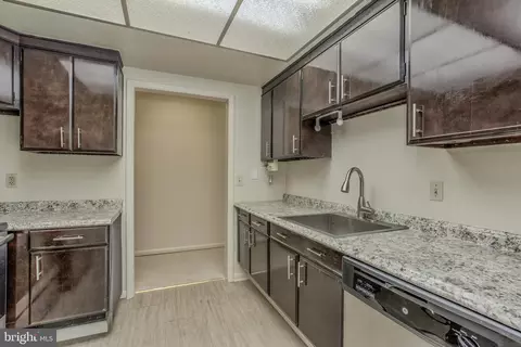 Kitchen - 3320 Chiswick Ct #61-2B, Silver Spring, MD 20906 photo 2 of 3