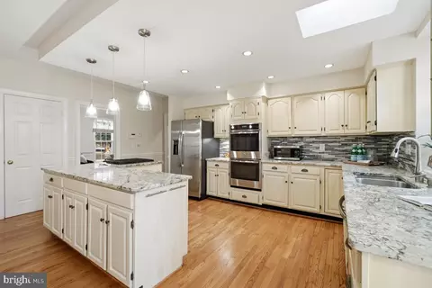 7700 Brickyard Rd, Potomac, MD 20854 photo 10