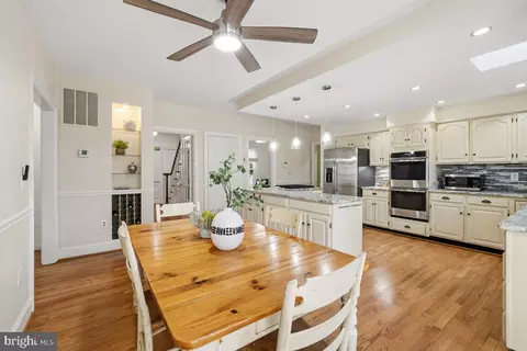 7700 Brickyard Rd, Potomac, MD 20854 photo 9