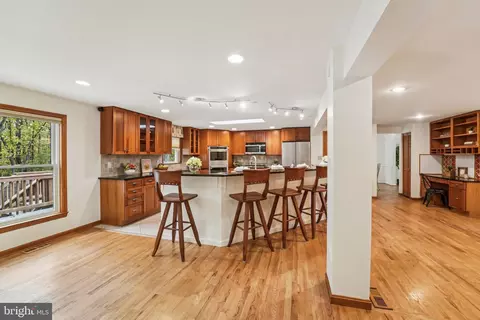Kitchen - 14820 Windmill Ter, Silver Spring, MD 20905 photo 5 of 7