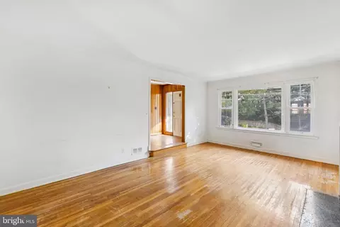Living - 9700 Dameron Dr, Silver Spring, MD 20910 photo 4 of 5