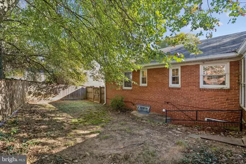 Exterior - 9700 Dameron Dr, Silver Spring, MD 20910 photo 4 of 6