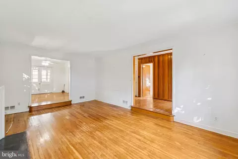 Living - 9700 Dameron Dr, Silver Spring, MD 20910 photo 3 of 5