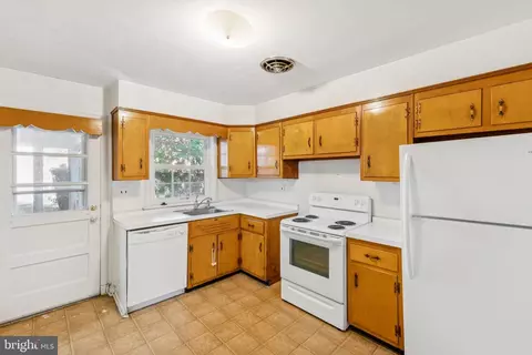 Kitchen - 9700 Dameron Dr, Silver Spring, MD 20910 photo 1 of 1