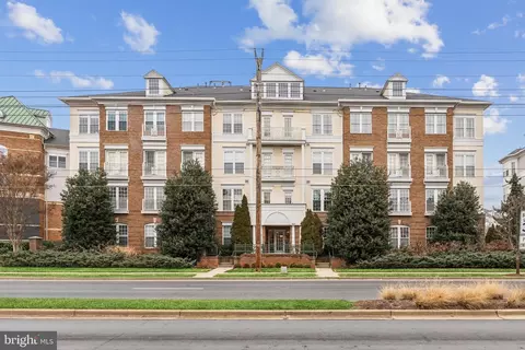 305 Redland Blvd #402, Rockville, MD 20850