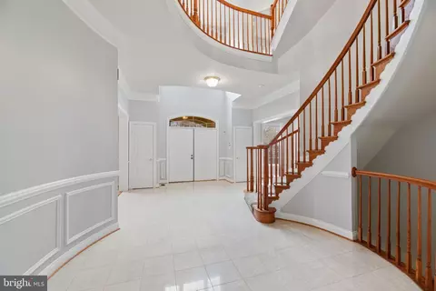 Entry Way - 16909 Harbour Town Dr, Ashton, MD 20861 photo 2 of 8