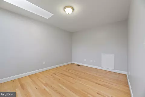 Bedroom - 16909 Harbour Town Dr, Ashton, MD 20861 photo 5 of 6