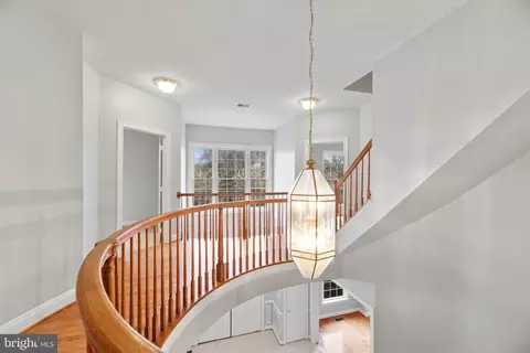 Entry Way - 16909 Harbour Town Dr, Ashton, MD 20861 photo 5 of 8