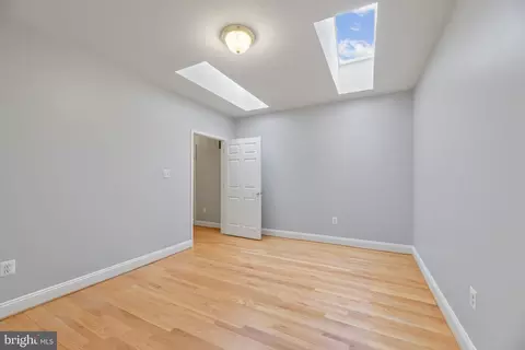 Bedroom - 16909 Harbour Town Dr, Ashton, MD 20861 photo 6 of 6