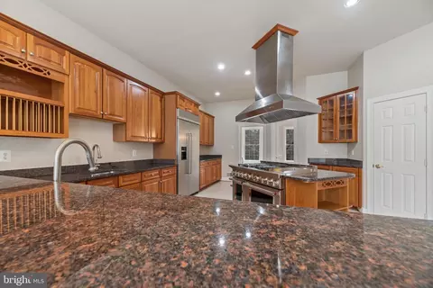 Kitchen - 16909 Harbour Town Dr, Ashton, MD 20861 photo 4 of 4