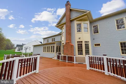 Exterior - 16909 Harbour Town Dr, Ashton, MD 20861 photo 9 of 9