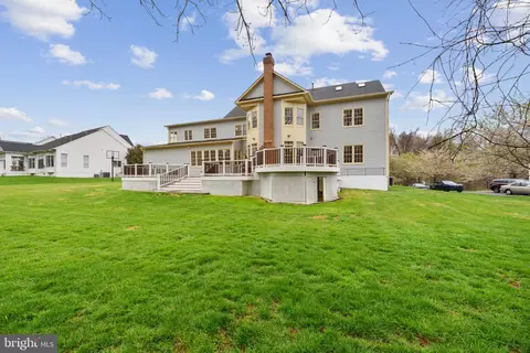 Exterior - 16909 Harbour Town Dr, Ashton, MD 20861 photo 8 of 9