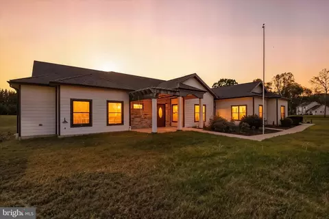 8368 Hawkins Creamery Rd, Gaithersburg, MD 20882