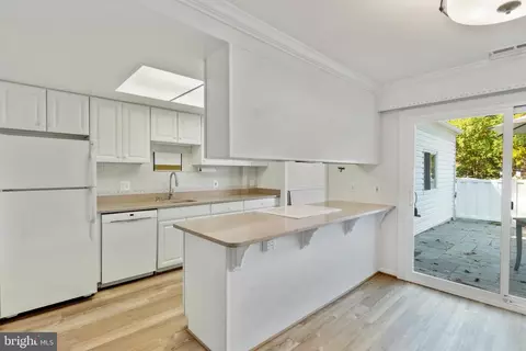 3638 Edelmar Ter #123-B, Silver Spring, MD 20906 photo 5
