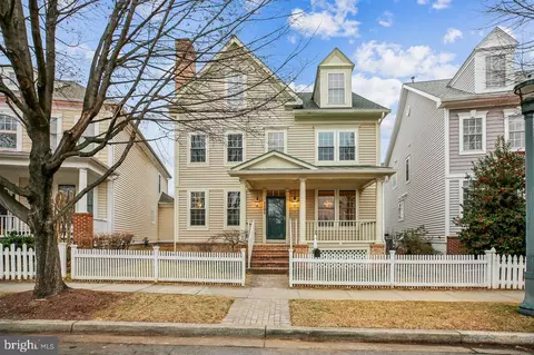 1105 Pleasant Cir, Rockville, MD 20850