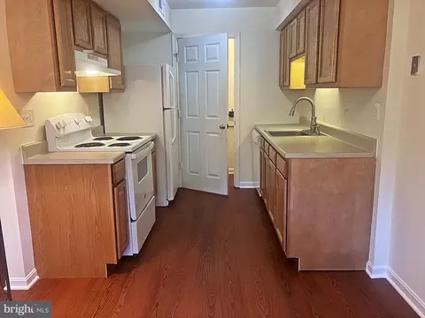 Kitchen - 14909 Cleese Ct #4CA, Silver Spring, MD 20906 photo 7 of 7